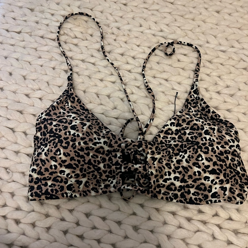 RELLECIGA Animal Print Bikini Top